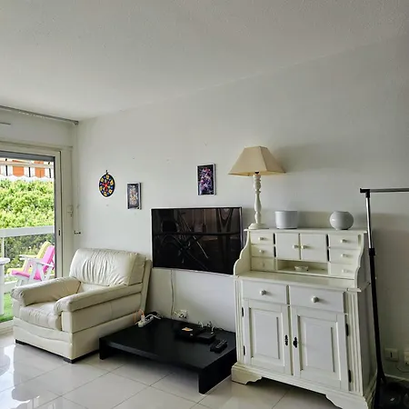 2 Pieces, Juan Les Pins, 400 M, Parking Daire *