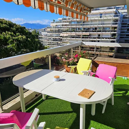 2 Pieces, Juan Les Pins, 400 M, Parking Lejlighed Antibes