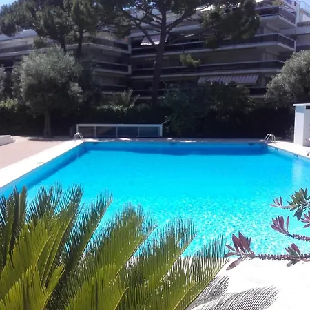 2 Pieces, Juan Les Pins, 400 M, Parking Daire *
